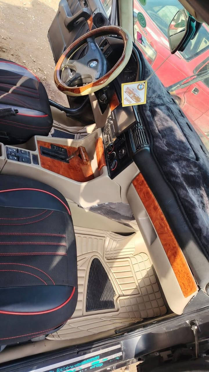 السلام عليكم بي ئم للبيع سيارة حلو ونضيفه مال جناي السعر المطلوب 48 وبيها مجال كير ومحرك بطه السياره كلشي بيها شرط طخم تاير جديد صدر جديد محرك جديد كير جديد كهربائيات شرط ***********
