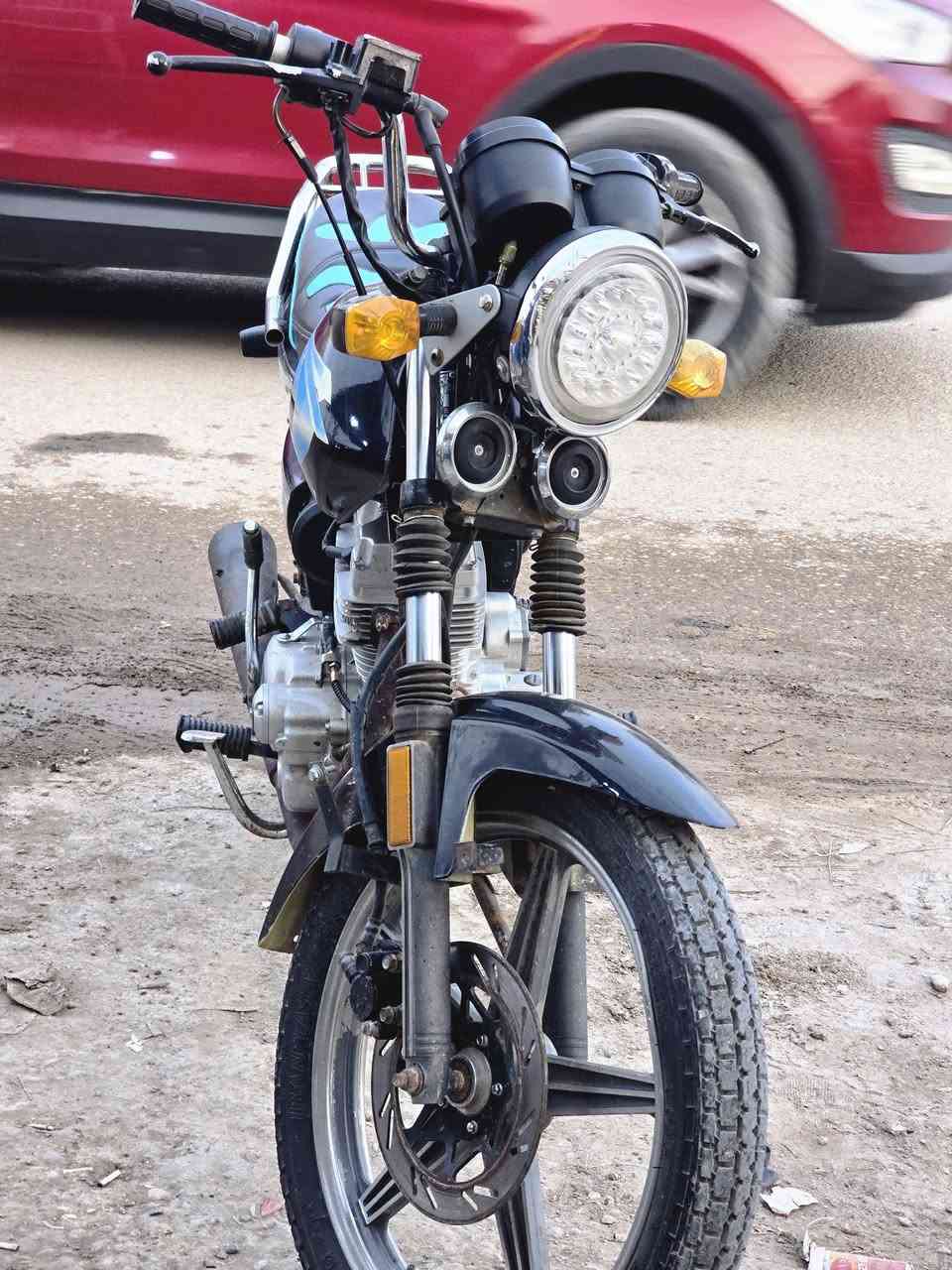 دايوان عضم مديل 2022 اوراق سعر 900 وبيها مجال بسيط مكان كوت توصل ***********
