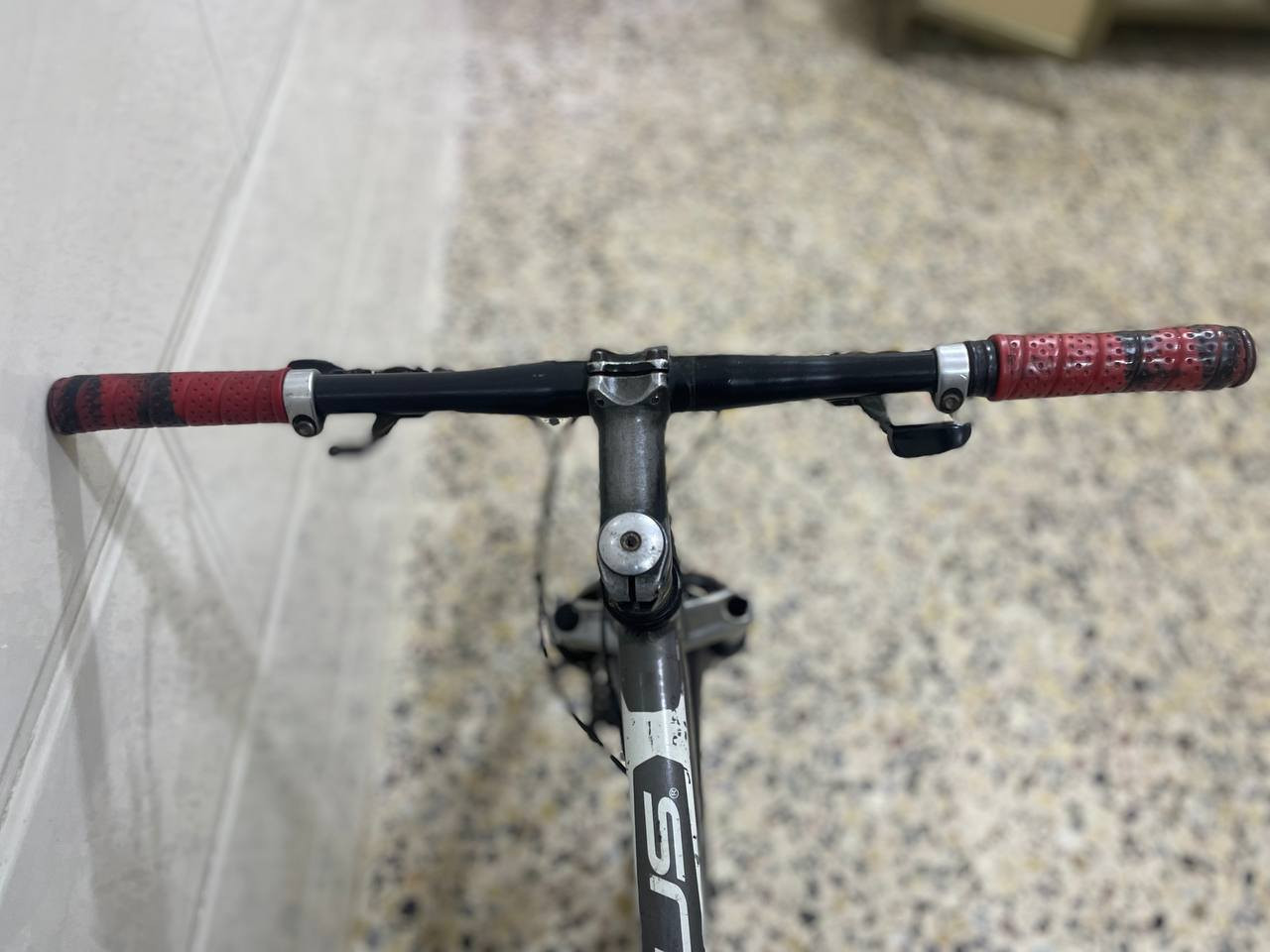 باسكل جبلي ياباني امانه الله 
بريك امامي خلفي شغال 
لشه فافون 
السعر110 وبي مجال


**إذا كنت صاحب هذا الإعلان وتريد حذفه لأي سبب، رجاءا أرسل رسالة إلى الدعم الفني**