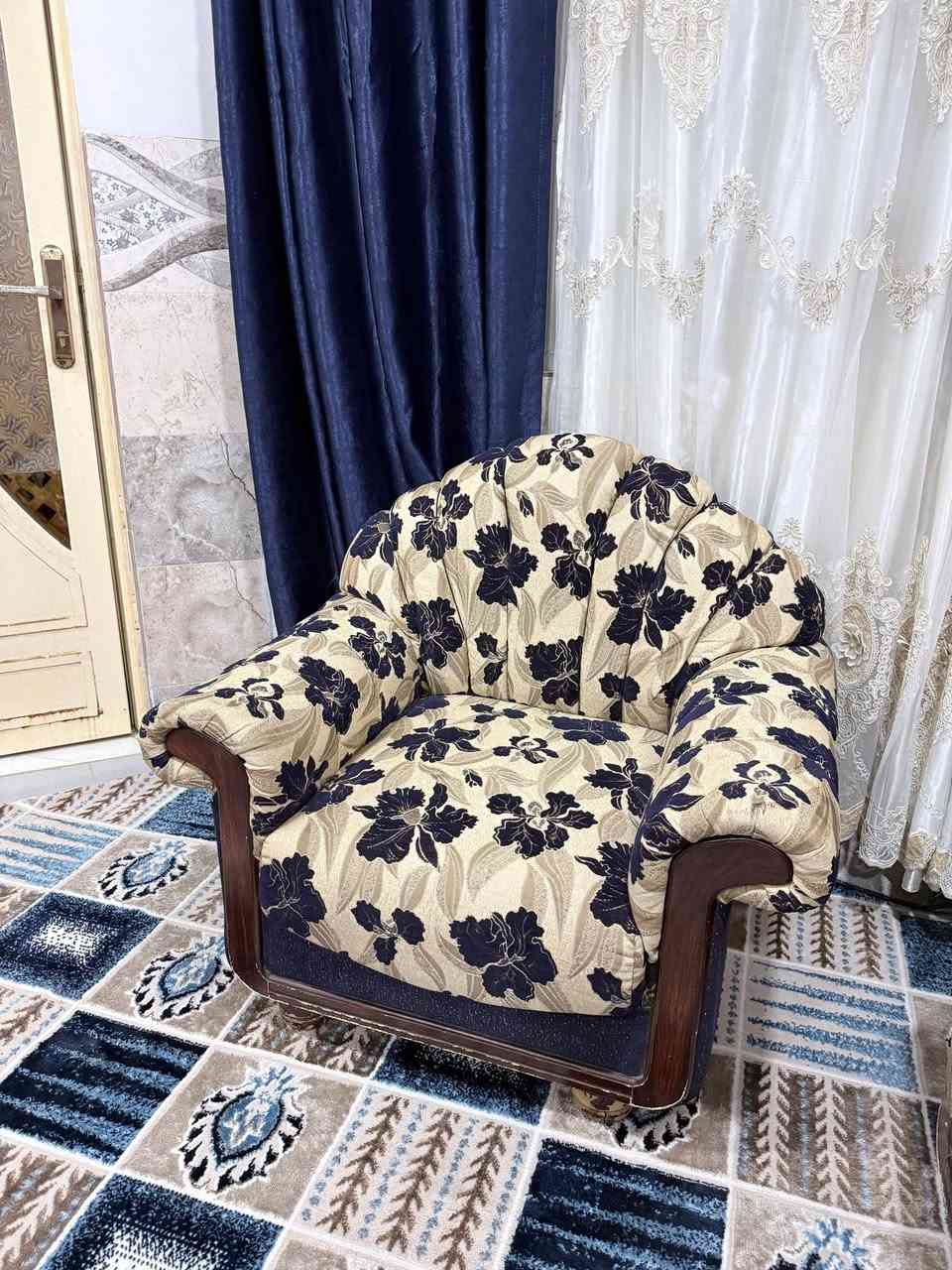 تخم قنفات للبيع
مستعمل نظافة￼￼ 95% لا كسر ولا شي 
اخو الجديد تقريباً
10 نفرات 
6 قطع يجي 
مكاني موصل حي المزارع 
السعر 350 الف 
الشراي يتواصل خاص او يتصل واتس
***********
