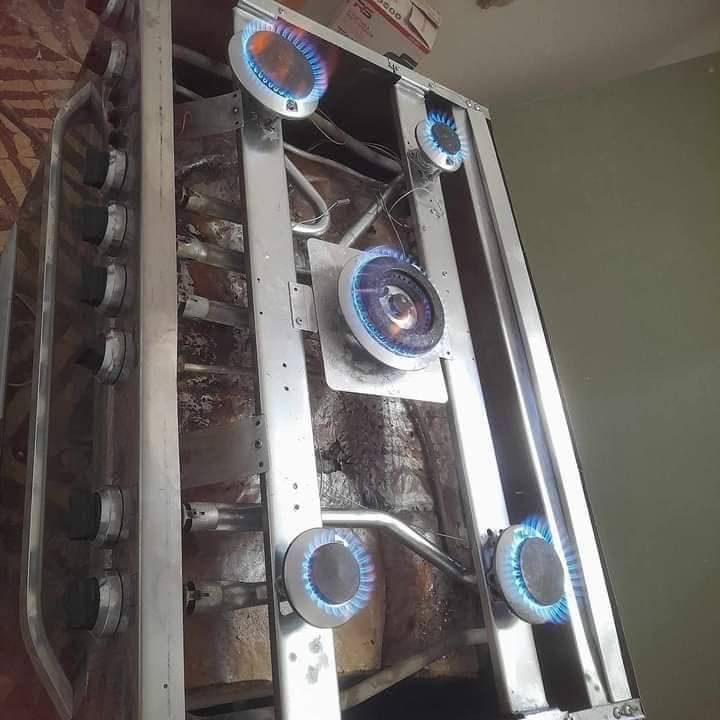 هلاَ واسهلاَ طباخك عطلان وماعندك مجال اتدزه للمصلح لگينالك حل انتَ وگاعد أبيتك اجيك
فرن
عيون
باب 
كلشي يخص الطباخ يمنه 
مـ؏ التنضيف وترتيب  

بس أتصل ؏ رقم 
***********
***********
ابو يوسف يوجد واتساب 
موجود واتساب هم
او مراسلة الصفحة
