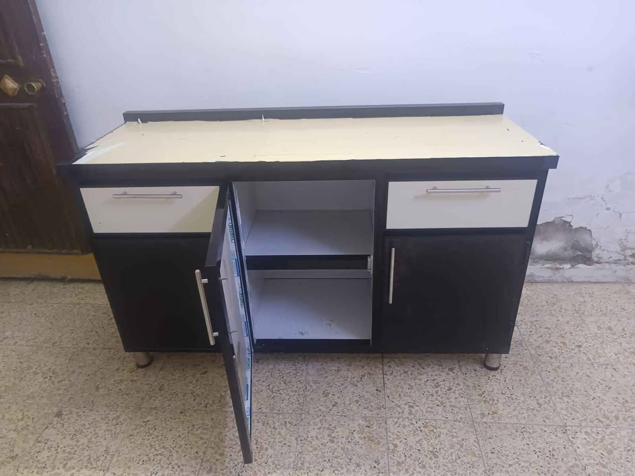 كاونتر الألمنيوم شغل درجه اولى نظيف جدا سعر ١٢٥ وبيه مجال  بغداد تراث بياع بغداد, العراق


**إذا كنت صاحب هذا الإعلان وتريد حذفه لأي سبب، رجاءا أرسل رسالة إلى الدعم الفني**