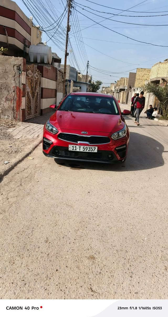 السلام عليكم كيا فورتي موديل 19
السياره حادثهه بس بنيد 
السياره رقم انكليزي بغداد 
سنويه 2030
كير AT
مكينه مامفتوحه 
صدر جديده تخم تاير شاشه كبيره حداديه جديده 
السياره جاهزه على 24 حبايه 
فول مواصفات عده الفتحه 
السياره جديده 
مكان بغداد  
السعر125 وبيها مجال 
رقم الهاتف ***********
