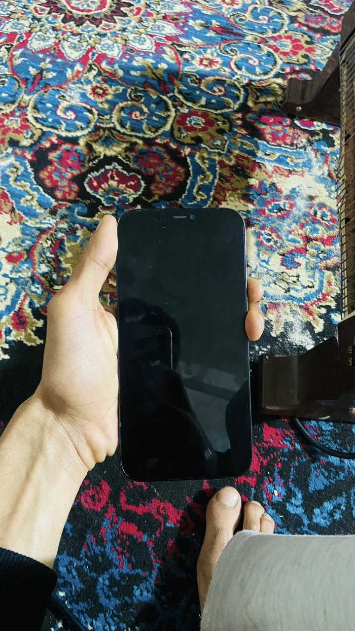 السلام عليكم ايفون ١٢ برو ماكس الجهاز مبدل بطاريه ١٠٠ وشاشه اصليه  للمراوس بايفون اكس ماكس او ١١ برو ماكس متوفر واتساب ***********  العنوان تكريت قضاء العلم
