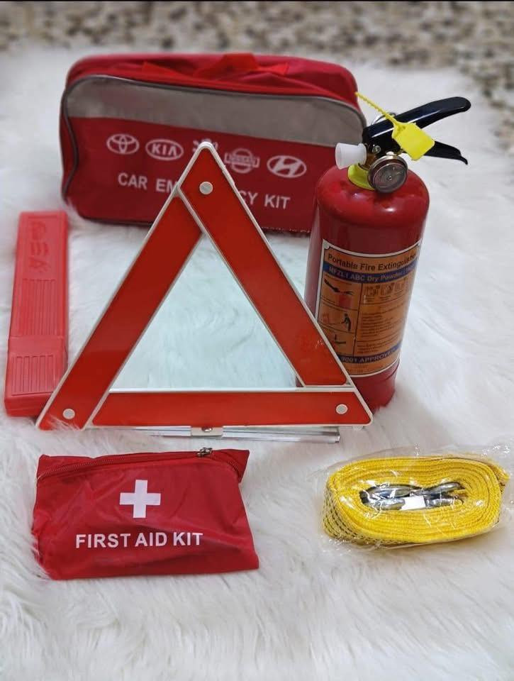 ✅حقيبة الطوارئ للسيارات ضروري تكون بسيارتك
✅السعر12 الف ✅
✅التوصيل 5الف🔥 🔥 لجميع المحافظات 
✅طفاية 1 كيلو
✅مثلث مرور
✅صيدلية طبابه 
✅واير سحب كتان 2 طن 
 ☎️للحجز والاستفسار مراسلة الصفحة او الاتصال ع الرقم ***********
