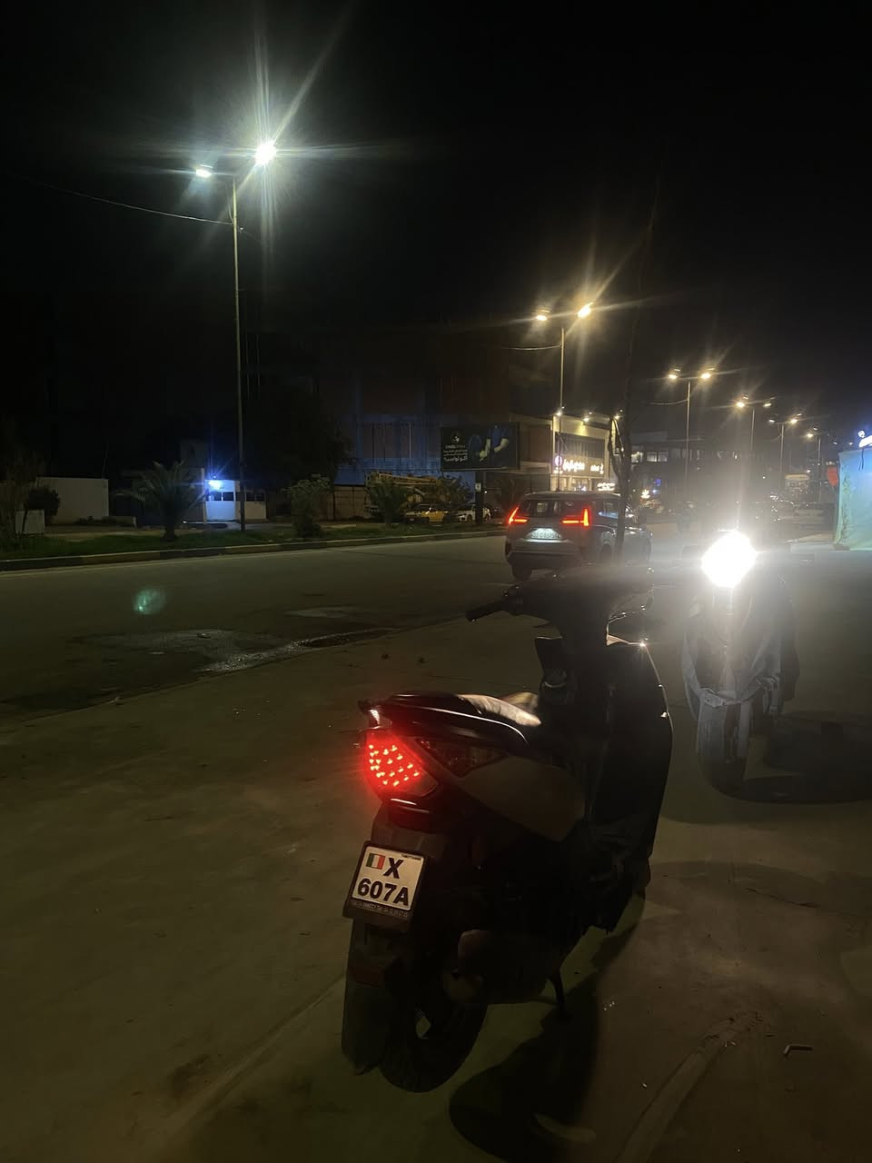 السلام عليكم 
ماكس مضلع حديث 2014 للبيع 
الدراجه بس كفراتها يرادلها براغي وترتيب 
نقصها فقط ترايش صفح 
الدراجه حلوه وناعمه وبيها نضام الجوزه الصباحيه
شلعه ومعدل تشك الكاع 
دراجه بلاديه وبيها أوراق ومنفيس 
السعر 700 وبيها مجال حك الجيه 
مكان ديالى بعقوبه 
الرقم ***********

للمعلومه الدراجه وصخه ممغسوله
