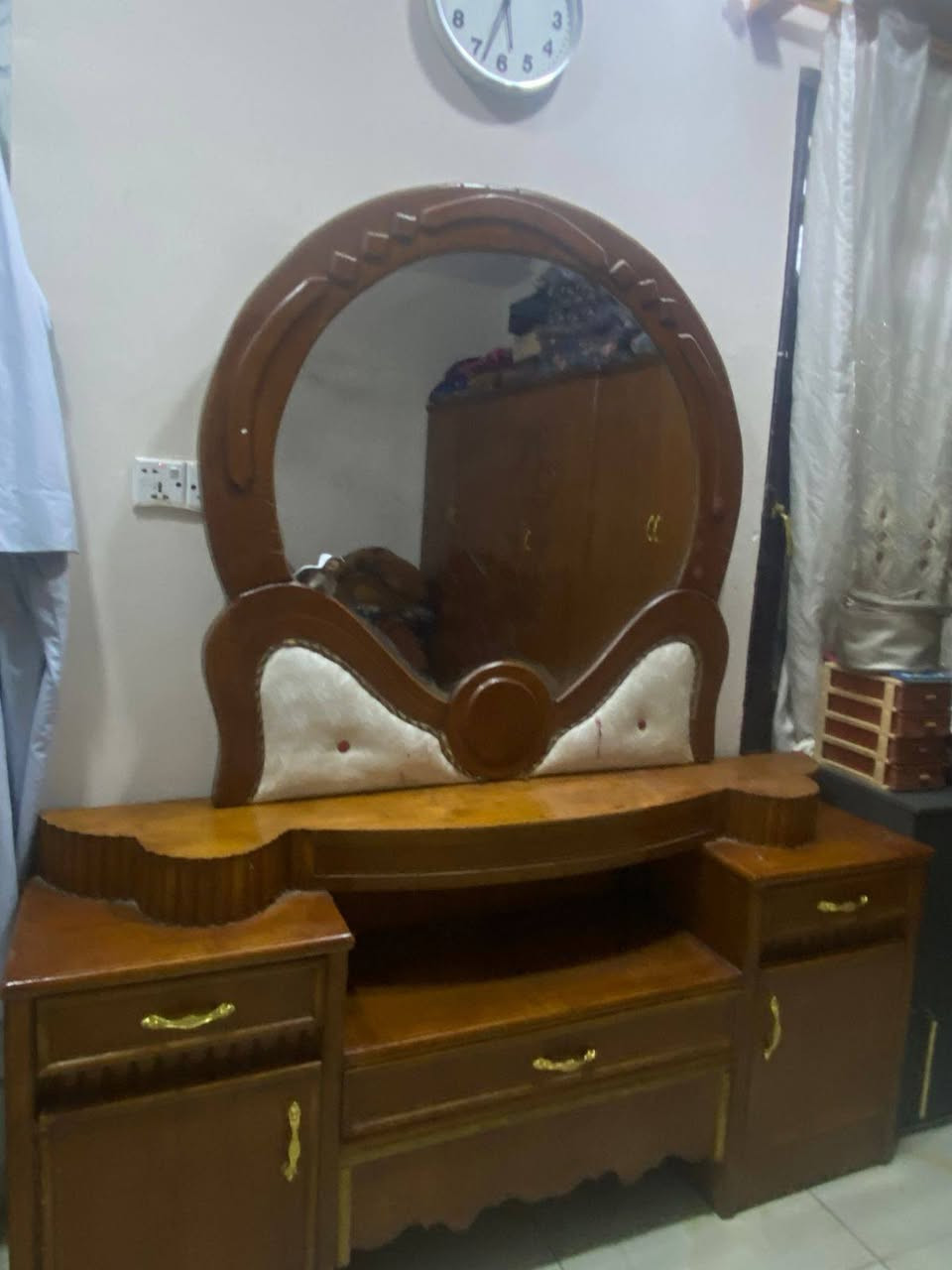 كاونتر مع سبالت ٣طن الحافظ مع غرفة نوم ٦ابواب
***********
