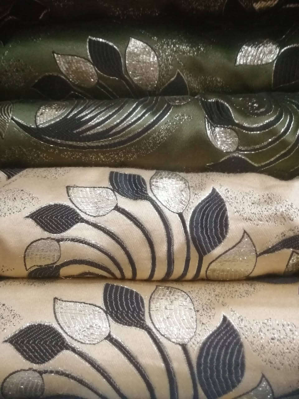 جودليات جديده وثخان الوحده ٣٠ بطاني جديد والوجوه جدد


**إذا كنت صاحب هذا الإعلان وتريد حذفه لأي سبب، رجاءا أرسل رسالة إلى الدعم الفني**