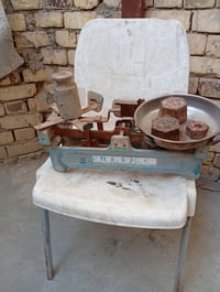 ميزان بيع • أربع عيارات • وحدة ضايعة