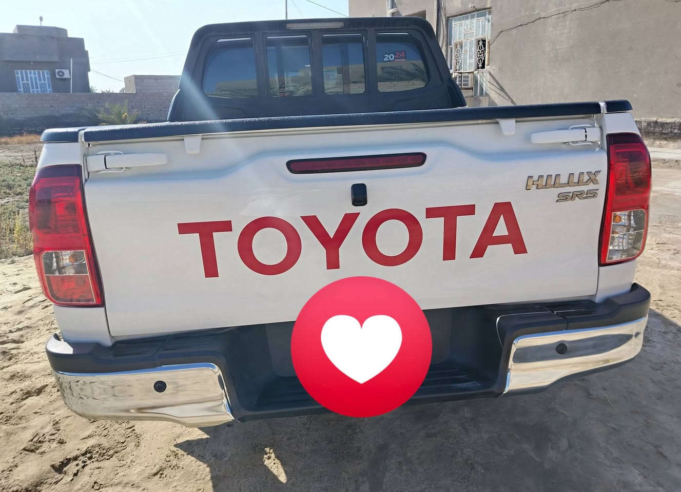 السلام عليكم
سياره بيكم موديل 24 كويتي فول مكفوله كفاله عامه

ماشيه 23 الف 

لوحه مثنئ بأسمي رقم جديد 

رقم الهاتف ***********
