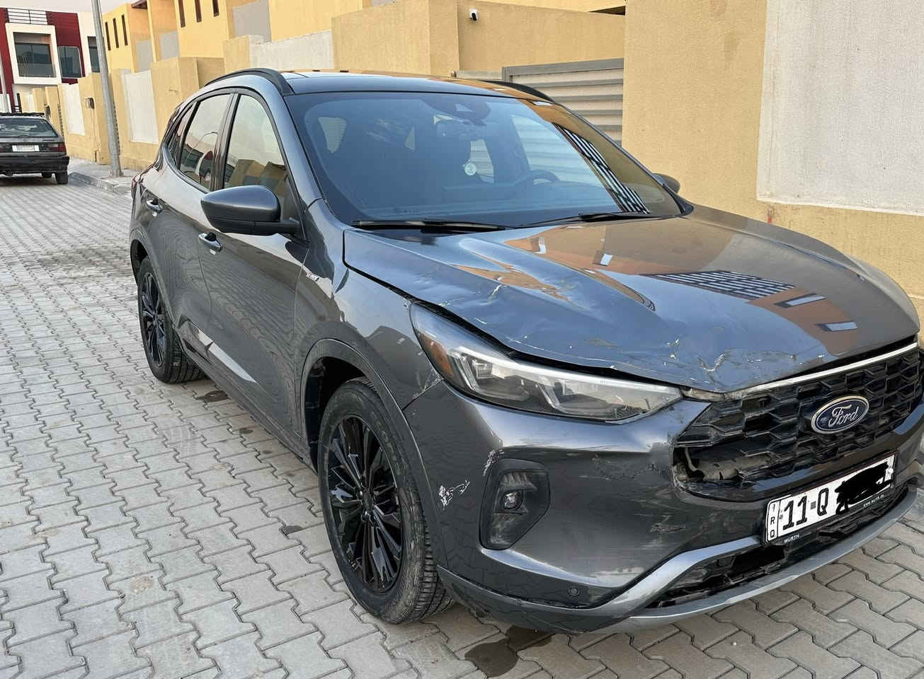 فورد اسكيب st-line 2024 هايبرد
..
محرك ٢٥٠٠ تنفس طبيعي 
سقف بانوراما
كير ماوس
شاشة وسطية كبيرة
داخل اسود مميز جداً
دفع رباعي
داتا شو
كاميرات عدد 4 رؤية 360 
حساسات + رادار تفاعلي
ماشية 45 الف كيلو 
تشغيل عن بعد 
دخول ذكي 
صندوق كهربائي
كراسي جلد + خزن + كهرباء + تدفئة
التفويلة تمشيك اكثر من ٩٠٠ كيلو 
السيارة بأسمي رقم بغداد
السيارة ع ضربتها رتبتها وبقى طرف البنيد من الجهة  اليمين والدعامية تتصلح..
السعر 185 ورقة
اتصال واتساب فقط 
***********

السيارة نظيفة جداً استخدام شخصي كصيتها من عمان وصلحتها بايدي .. حالياً مابيها اي قطرة صبغ..
مكان السيارة بغداد - الجادرية
