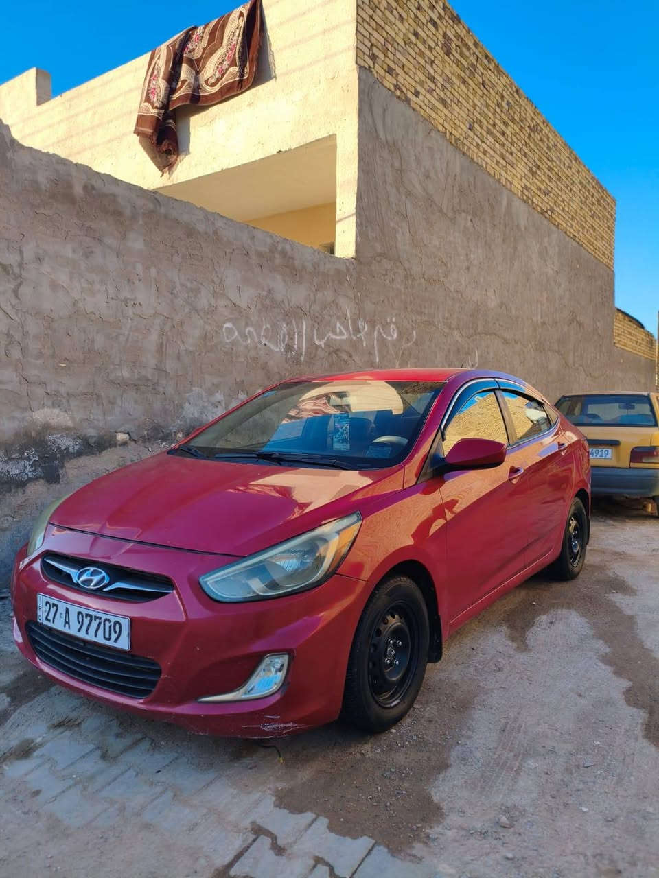 السلام عليكم اخوان اكسنت 2015 وارد امريكي بها باب وشويه بالشاملغ الخلفي شويه بالقمارهر السعر 93 وبيها مجال العنوان ميسان العماره سياره رقم ذي قار سياره بالسمنه رقم الهاتف مثل ما موضحه بالصور السياره كلش حلوه واحلى من الصور ***********
