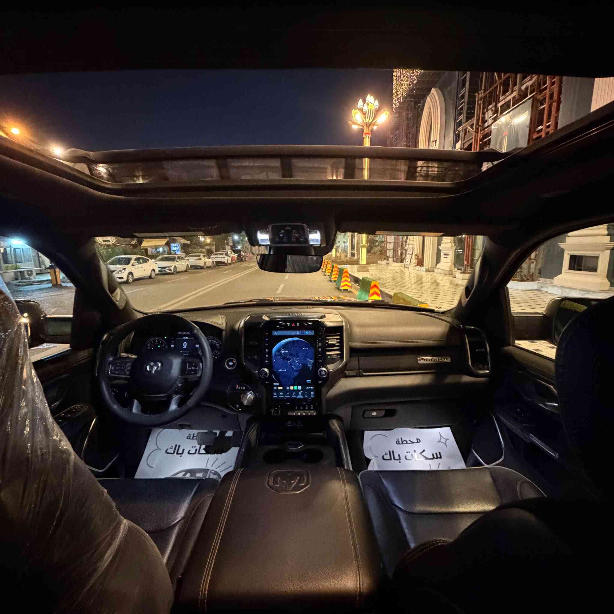 دوج رام 2024 محرك 5.7 ماشيه 57,000 km بدون أيرباك الضرر جاملغ خلفي أيسر صبغ فقط السيارة فول رقم الهاتف *********** بغداد, العراق
