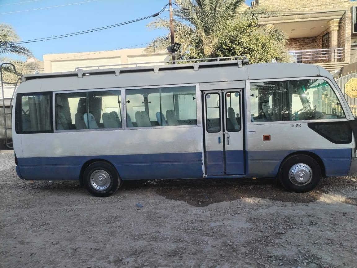 السلام عليكم كوستر للبيع مديل 2008 كير مكينه اكسل مكفولات بيهه صبغ بل ارزك منضومه غاز السعر 235 وعليهه غرامات 35 ورقه ينزلن من سعره مكان السياره بابل ***********
