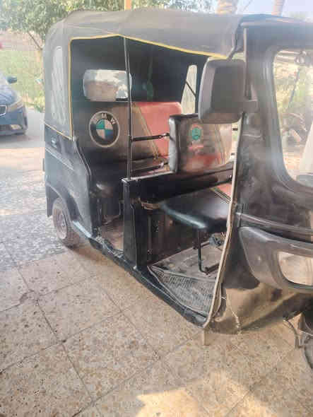 سلام عليكم تكتك البيع رقم بغداد الإنكليزي مصبوقه عام الجماليه بدون ضربه موديل ٢٠١٨ السعر  4700 مكانه بابل اسكندريه *********** اتصال
