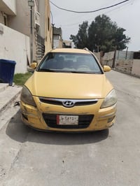 للبيع سيارةهيونداي النترا i30 Touring موديل 2012 سيارة عملية واقتصادية...