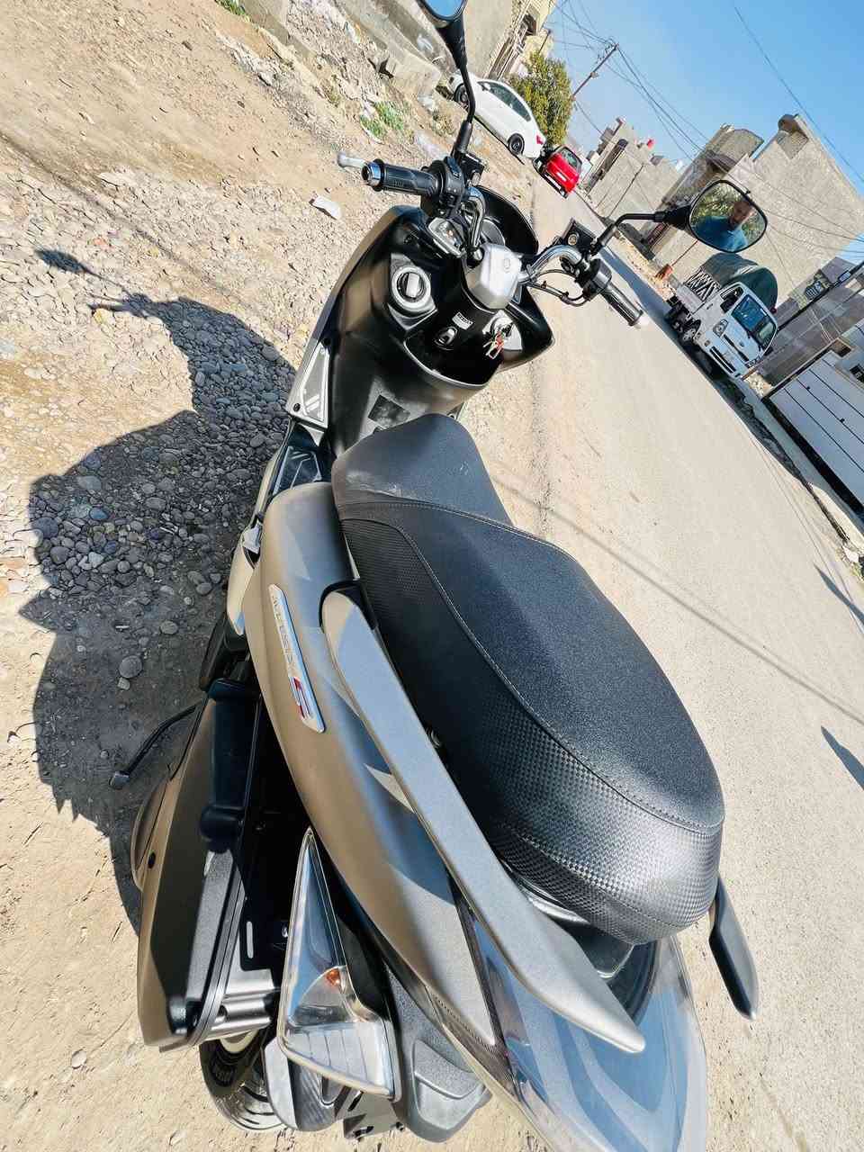 الســـلامے ؏ـــليـــكـــمے ماجستا اس دراجة نضيفة كلش مصارلي هواية من اخذتها من الرنبة و محتاج و اريد ابيع الشراي يتصل 12$ ونص و بيها مجال ***********
