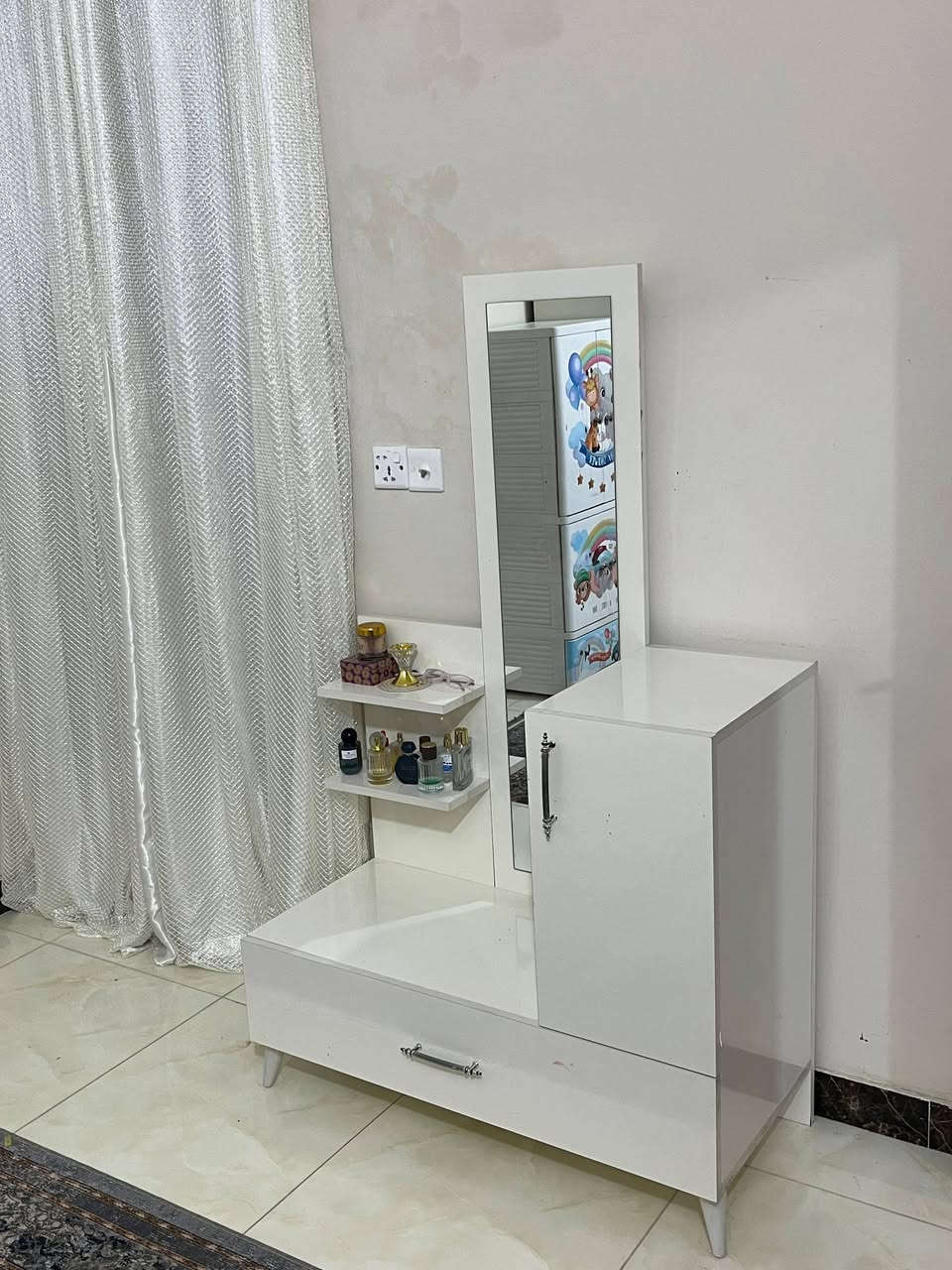 أغراض للبيع غرفة نوم نظيفة كلش وكنتور أطفال وغساله صحون للتواصل *********** مكاني قطاع 28
