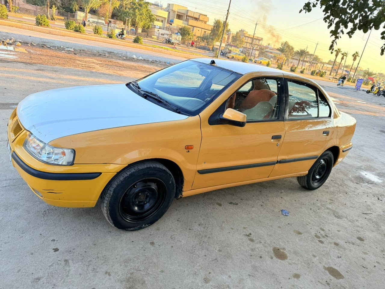 سمند 2011للبيع
كير ومكينه مكفولات 
صدر جديد 
كهربائيات كلهه شغاله 
العنوان مدينة الصدر 
***********
