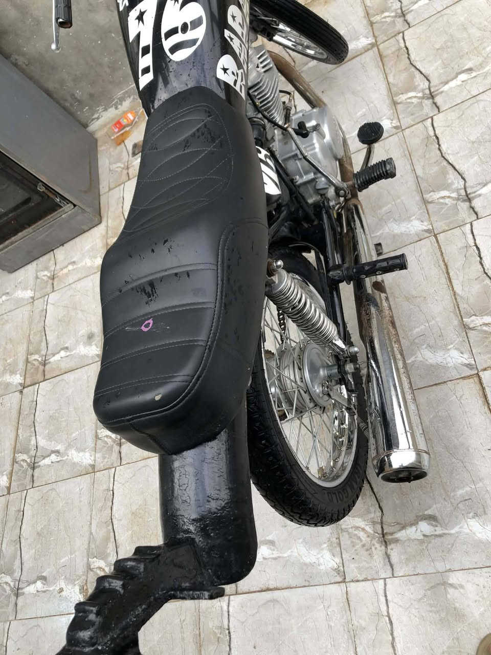 موتر للبيع  ايراني اصلي احمد شهاب مودسل 12 وتعميره 23 شوفت عينك.النضافه مكاني نجف ابصخير السعر 600 وبيهه مجال بصيط. مال جيه ***********
