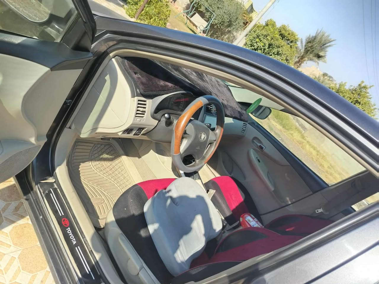 السلام عليكم

كورلا للبيع 2013 خليجي 

لون نفطي رقم اربيل انكليزي سنويه ال 29 ضرار بونيد وباب خلف السكن وقمره بيه شي قليل تعديل بدون معجون وصبغ 

سياره تخم تاير جديد لوك صدر امامي خلفي كله جديد هز جديده مقدمله على دفتر بانزين وصل يمي مكاني كركوك سياره مانقصه اي شي سعر ١١٠وبيه مجال والسوك كلشي بي موشراي اعبر المنشور *********** كركوك, العراق
