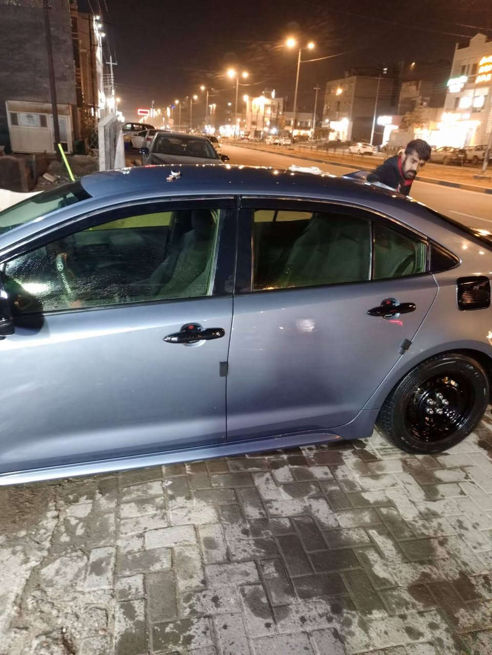 كورله للبيع موديل ٢٢ وارد امريكي هايبرد بيه جاملغ و بنيد و شويه سحب بالشاصي بيه باردات بصيطه بسمنه تحويل كبل فول مواصفات عده الفتحه مكاني حي الجهاد بغداد الرقم *********** متواجد عل نت السعر ١٣٧ و ماكو هيج سعر بس لان عندي بناء
