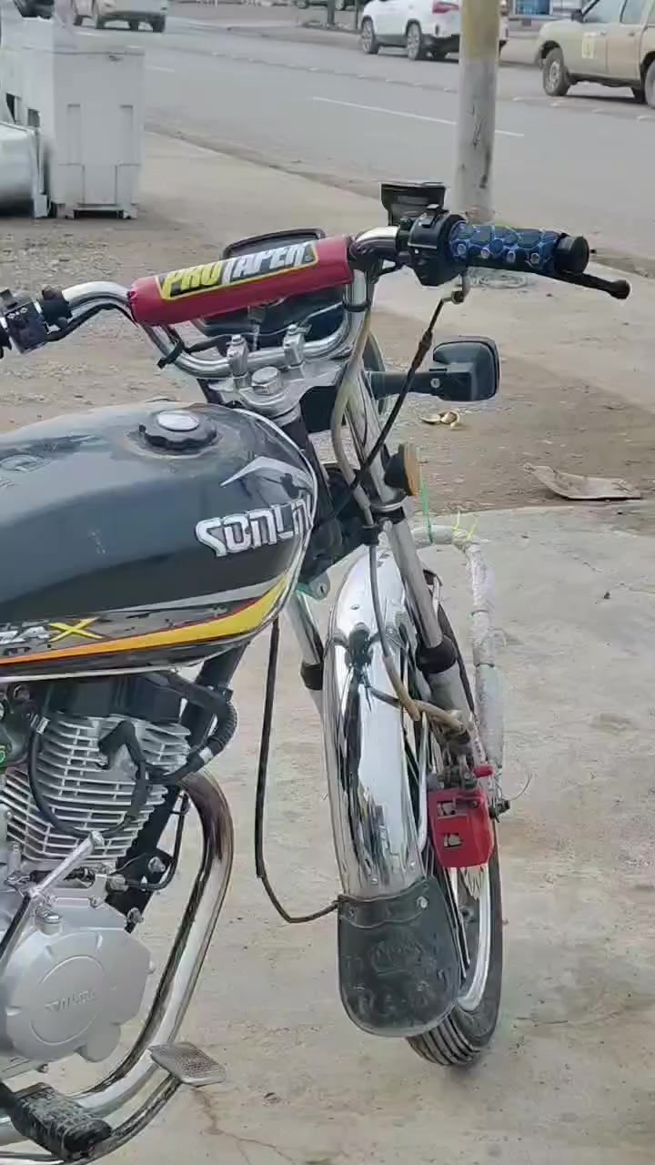 سلام عليكم مطور سلونك 24 وزن ثقيل شرط ما مفتوح G1الصلي7ختومان ما مفتوح مطور مال جناي شرط من تاير لتاير ترايك لبصره السعر$625مكاني القياره الجدعه لستفسار***********
