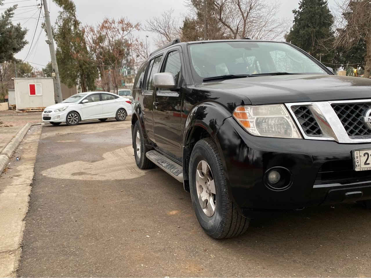 نيسان باسفةندةر موديل ٢٠٠٩ رةش قةتران 
١/دةشبول ئةرمادة
٢/دةبل ئاكسل
٣/تةبريت مةركةزى
٤/سوكان فوليوم
٥/سيدى بوكس
٦ /سى ريز كوشن
٧/كوشن جلد
٨/لايد زينون
  بوياخ بونيت لةسةر ساخى بوياخة و لةكةل نيو جامل بوياخ كيرو مةكينةى بةشةرت تةبريد بةشةرت  سةنةوى تا ٢٠٢٨ تازاية بةناو خومةوية تةحويلى خةرامة بةشةرت سةعرى 110كةلاو معملة
زمارة/***********
زمارة/***********
شوين جةمجةمال شمشمل, السليمانية
