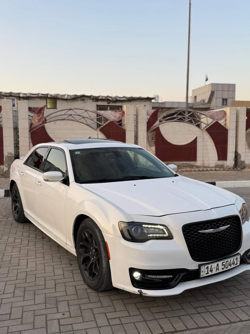 المديل 2018
الضرر قطعتين 
المسافه ٨٠ ميل 
السعر 210 
العنوان بصره ***********
