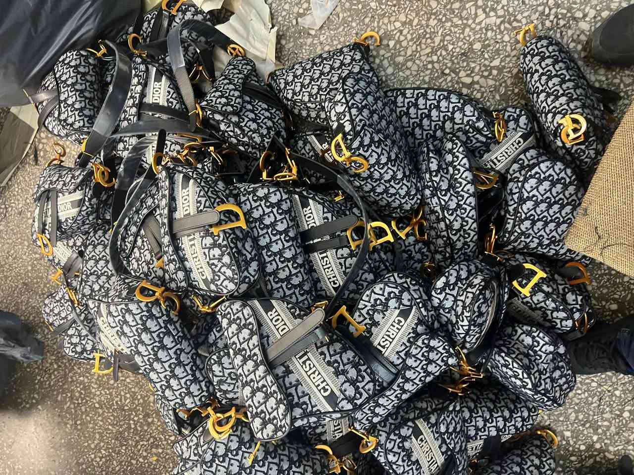 جديد من المصنع مباشره 
باقي الاشكال والاسعار في القناة التلجرام اشترك ⬇️
https://t.me/+AkhQ__Yj06g2MTJk
https://t.me/+AkhQ__Yj06g2MTJk


**إذا كنت صاحب هذا الإعلان وتريد حذفه لأي سبب، رجاءا أرسل رسالة إلى الدعم الفني**