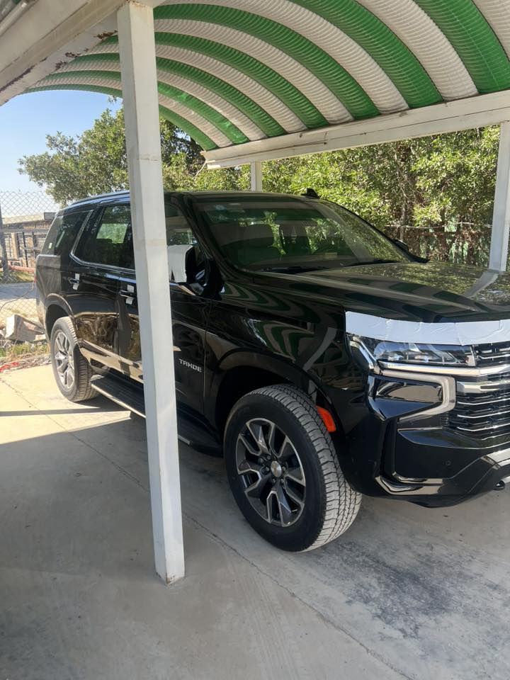 تاهو 22 LT خليجي مكفول مواصفات بريمير عدى جكات ودوسات رقم بغداد اسود فول ١/١ بصمتين
بنوراما
مري قلاب على بك 
نقط عمياء 
ثلاجة وسطية 
٣ شاشات
كامرات ٣٦٠
مقاعد جلد وكهرباء ٣ صفوف
رادار وحساسات ٣٦٠
مقاعد تدفئة امامي وخلفي 
تخم تاير برجستون 
سماعات خلفية وكتلوكات ودوسات شرط وكالة غير مستعملة
نعومة ونظافة شرط زيرو 
سنوية بسمي 
مكانة بغداد / الدورة 
***********  وات ساب
