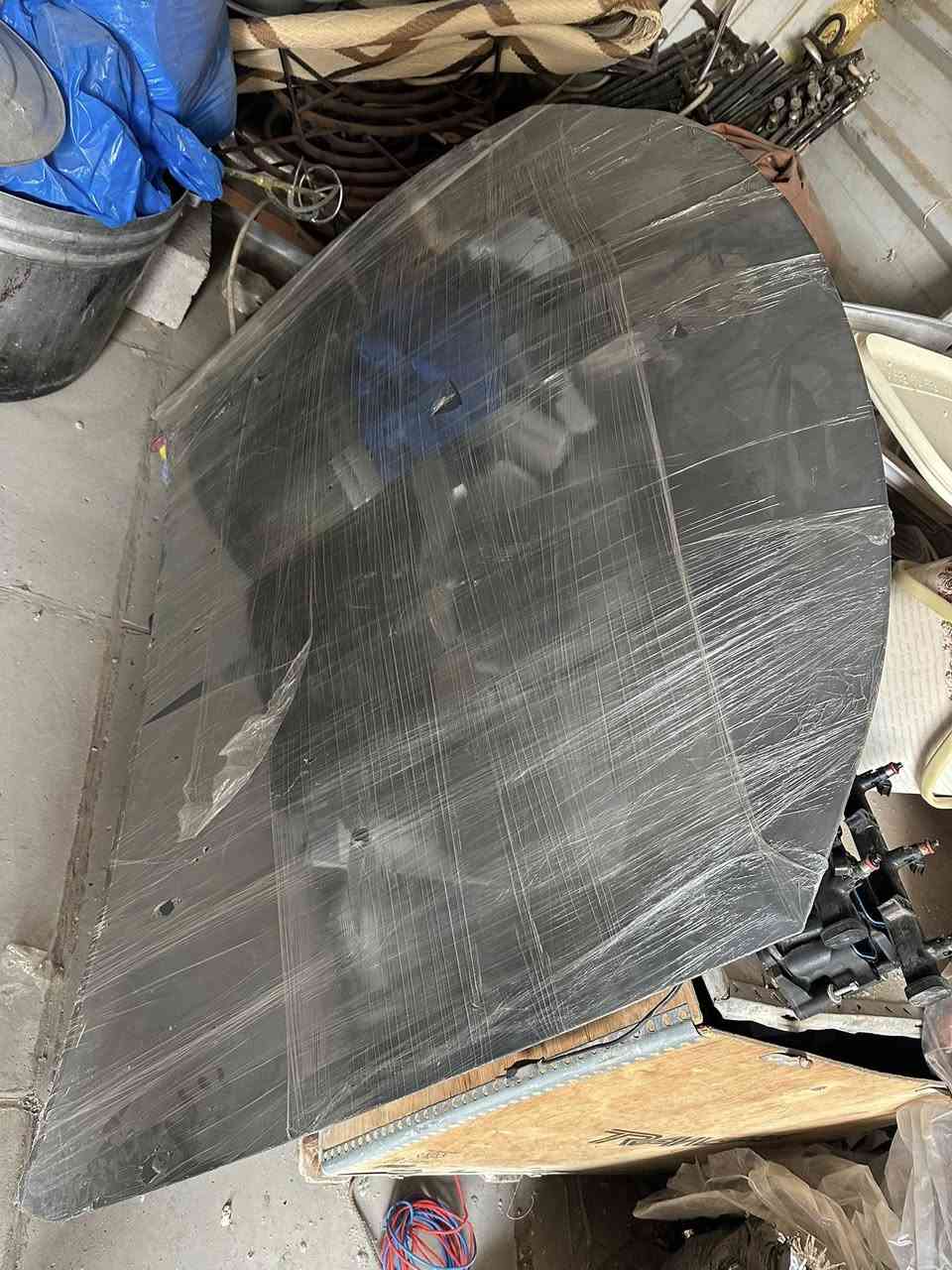 السلام عليكم شباب عندي غراض جارجر للبيع فان ابو واحد بلادي فتحته من سيارتي اصلي وعندي فان دبل بس فان واحد شغال بي وعندي جاملغ وبنيد لون سمنتي بلاديات اصليات ودوس مساطر جوى الابواب هم اصليات وكذالك ثلاجة +مسطره نوزلات بلاديات بالنسبة للغراض ابيع كلهن او نص منهن ماعندي مشكله قيم بالي يرضي الله وبخدمتكم موجود واتس او اتصال او خاص *********** مكاني بصره
