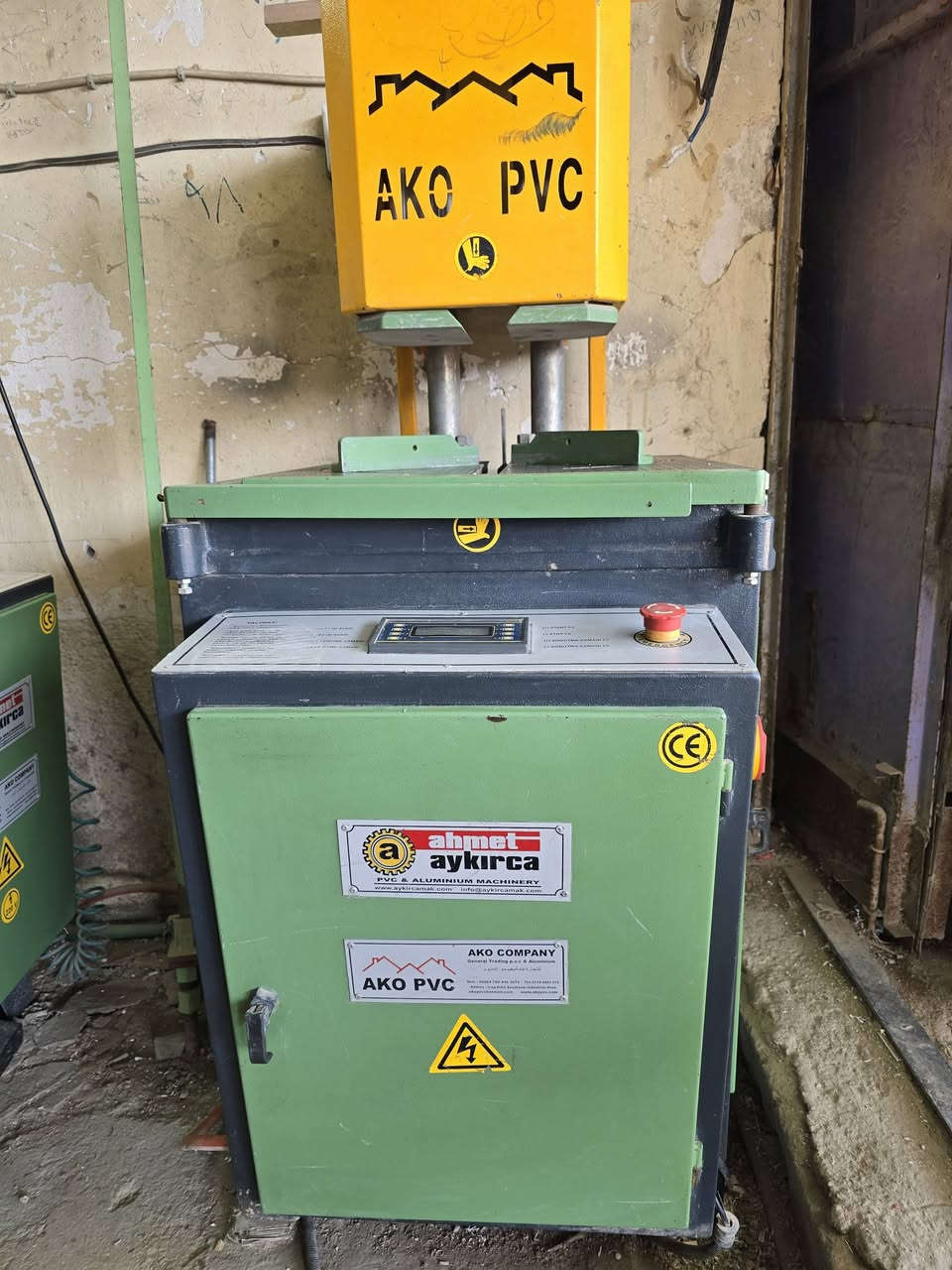 معمل pvc للبيع متكامل ٥ قطع مع كبريسر مع مولدة او بدون ملدة  *********** حيدر،ابو محمد بغداد الحسينية مقابيل الراشدية
