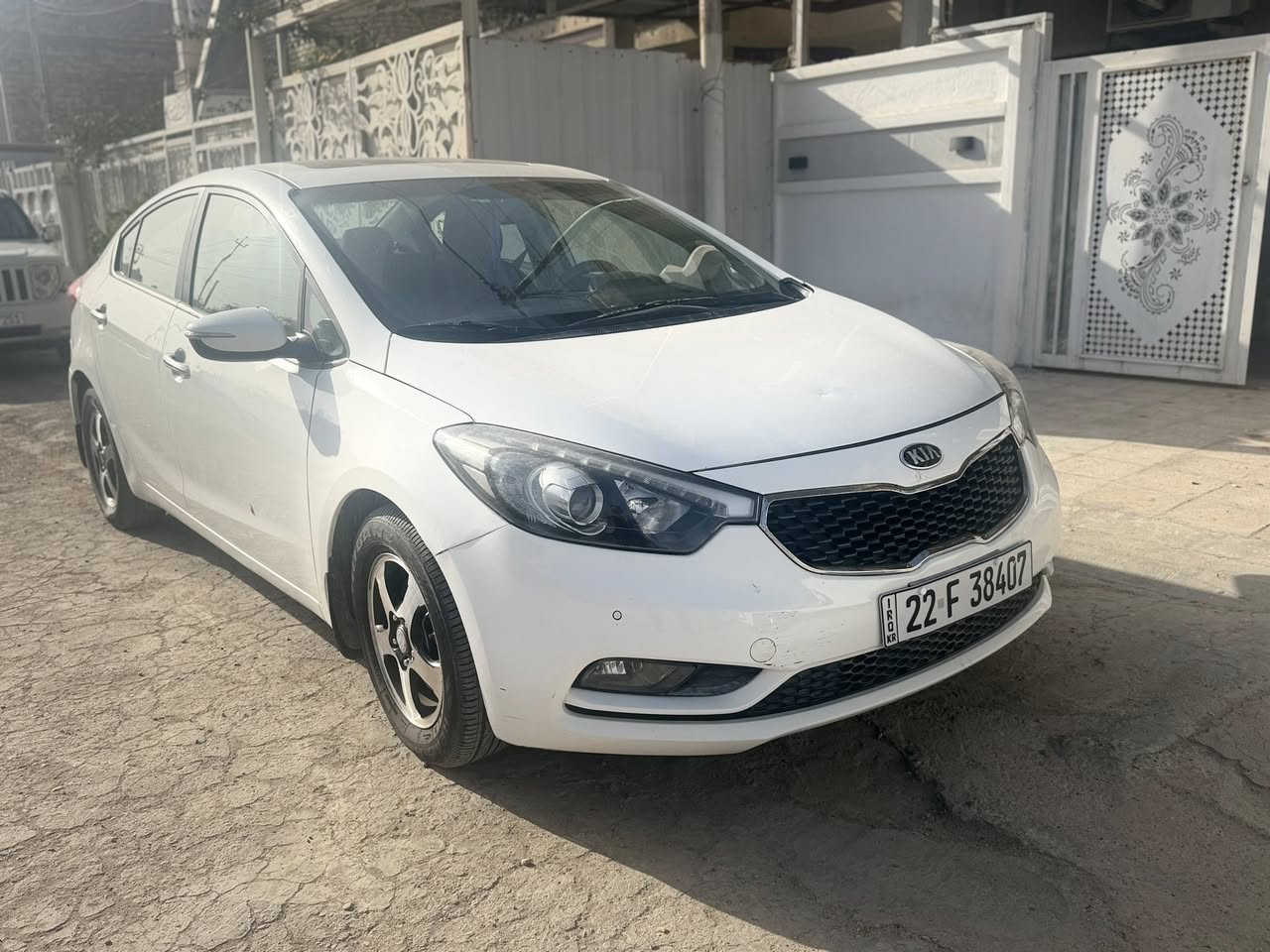 السلام عليكم
سيراتو 2014 خليجي 
مكينة 1600
سلايد 
حساسات امامي خلفي
شفتات استرين
اشاير بالمري
قطعتين تبريد
ماشية 128 
بيه بارد باب الصدر من جوة وجاملغ امامي
السعر 118 
هزه بشهر 4 تنتهي و السنوية ب2030 تنتهي
مكانه بغداد البياع
***********
