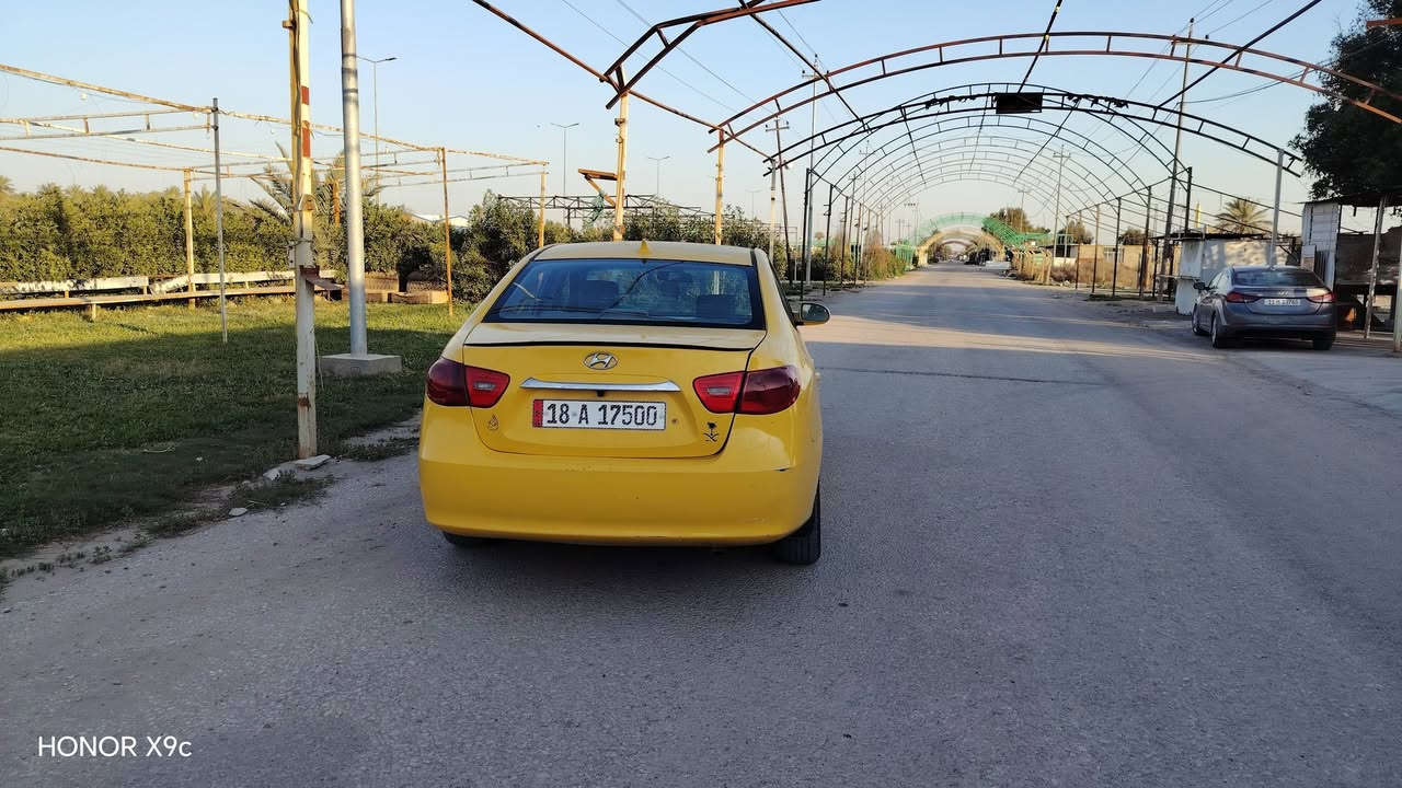 هونداي الانتره موديل 2010 
مكينه وكير كفاله تخم تاير حداديه شاشه كامره 
منضومه غاز منضومه زنون 
ليبل واحد السيارة مكاني بابل القاسم السعر (89))
***********
