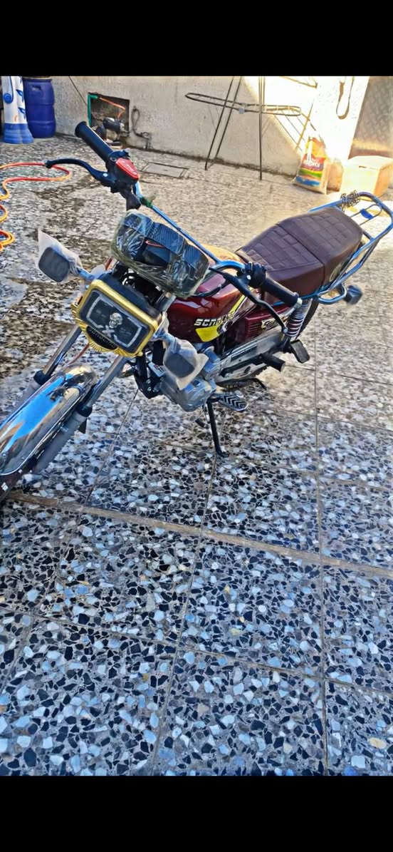 سلام عليكم دراجه ايراني سيفان 2025الاصلي وليش التقليد دراجه كير مكينه كهربائيات مكفوله حجم المحرك 200ccبس ناقصهة عداد سرعه فقط دراجه بصمه وسويج عداد ثنين السعر 850وبيهة مجال العنوان الشعب الرقم ***********
