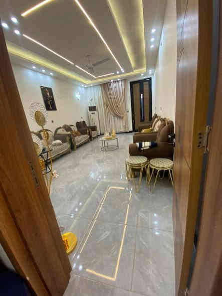 سلام عليكم ورحمة الله وبركاتة 
للبيع بيت بالغزالية مساحة 180 واجهة 9ونزال 20
بناء 2025 vip 
يحتوي على 4 غرف نوم طابق الارضي غرفة طابق الثاني 3 غرف نوم
بناء نظام رفت ارضية بورسلين درجة اولى 
انارة لد بالبناء 
الدرج بيانو 
شبابيك الالمنيوم عازلة للصوت 
شلال داخلي 
السعر 485 مع المجال 
عنوان البيت بالغزالية شارع البدالة خلف التجاري موقع كلش محترم من ناحية المنطقة مبلطة بالجديد  الخدمات رأس شارع المدارس متوسطة وابتدائية رأس شارع الثاني سوق المائدة

للاستفسار اكثر يرجى الاتصال:-
☎️***********☎️ابو مصطفى
☎️***********☎️

#الطائي للتسويق العقاري   ⭐️ موقعنا  شارع المشجر تعبر الملعب على اليمين 📍
