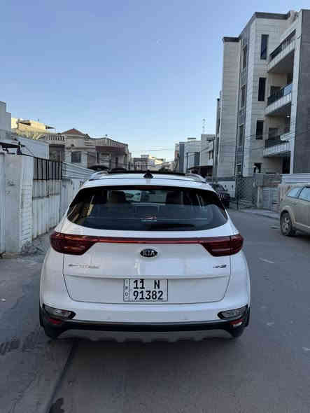 السلام عليكم
كيا سبورتج خليجي جيتي لاين موديل٢٠٢٠ 
الشركة الدولية ماشية 71الف كيلو حقيقي
فول مواصفات ١/١ معروفة 
محرك ٢٠٠٠ دوش 
رقم بغداد جديد وهزه جديده تحويل ثاني يوم 
السياره بيه باب خلف سايق صبغ  وكم مكان بارد 
بانوراما.بصمة دخول وتشغيل.سايد بريك بصمة.مانع منحدرات.شاشة كبيرة.اريل نفكيشن.شاحن واير ليس .تشغيل عن بعد شفتات سرعة.اوتو هولد.جنطة كهرباء.كشنات جلد بلادي و كهرباء.داخل لونين حمصي واسود.حساس امامي وخلفي.خمسه ويل كب .قطعتين تبريد بيانو.كامرة خلفيه.تحكم ستيرن.شاشه قرائه الاعطال 3 انضمة قيادة …
سيارة جاهزة من كل النواحي صدر تايرات
السعر 208  وبيه مجال بسيط
مكانه بغداد المنصور
***********
