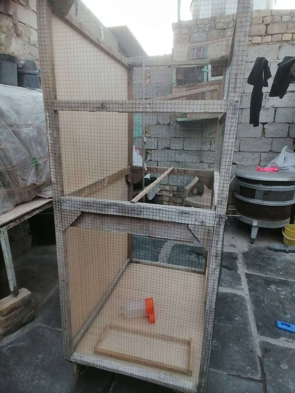 السلام عليكم قفص البيع جديد الشراي يجي خاص او الاتصال ع هذا الرقم ***********
