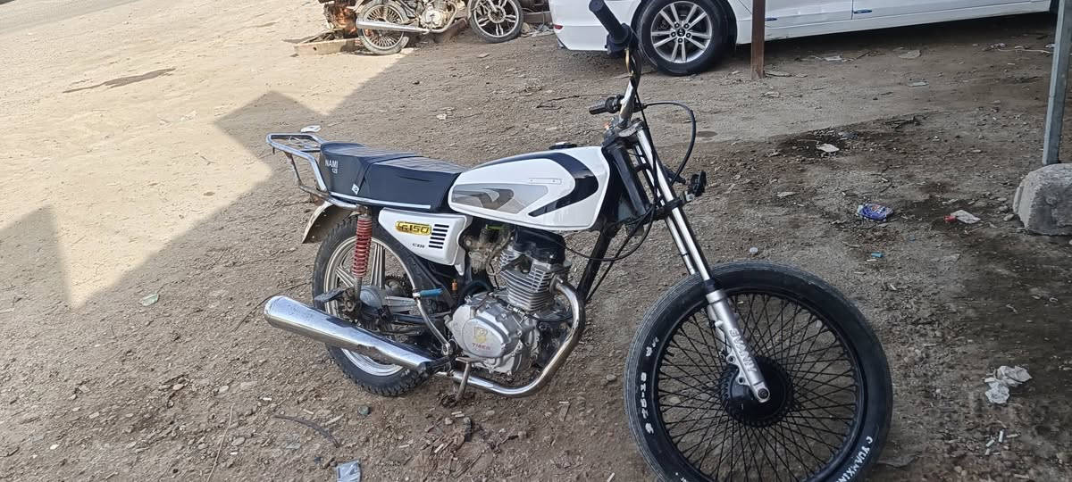 سلام عليكم يراني للبيع اربعه كير محرك نضيف لا تبخير ولا تنقيص سعر ٢٥٠ قفل مكاني رضوانيه رقم ***********
ط
