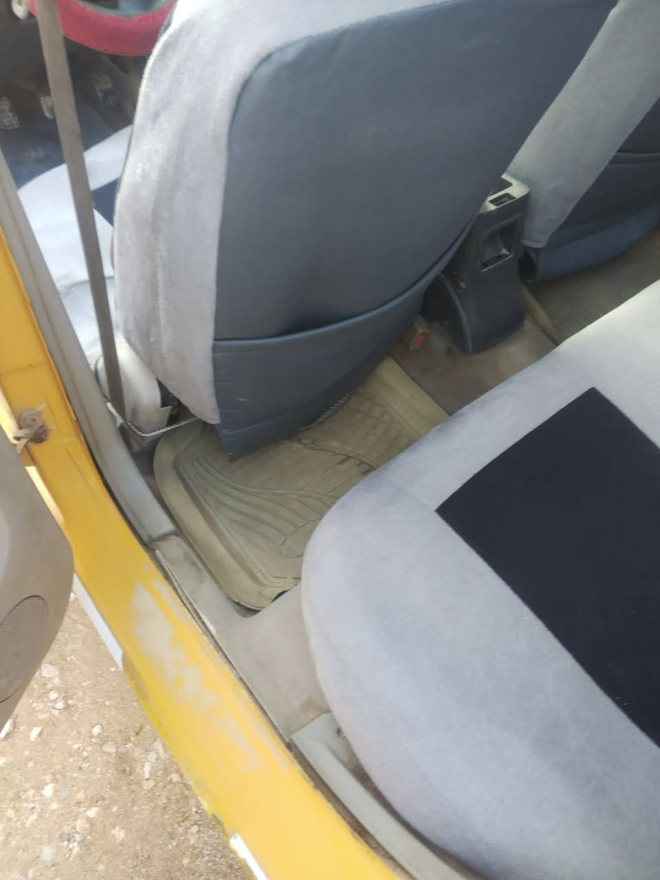 سلام عليكم سياره اليفان صيني مكينه بيه خيط بخار محرك ١٦٠٠محور كابريتر ما تصرف وتريد ترتيب السعر ٢٢ ورقه وبيه مجال قليل رقم بغداد كرتوني بقاي على ستلام راعيه يريد تحويل مباشر السنويه ٢٨ تسقط رقم الهاتف ***********
