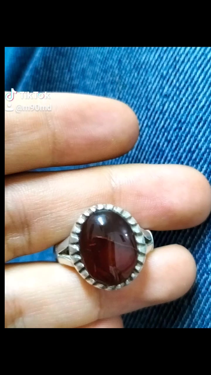 خاتم يماني كرزي 🍒🍒
صياغة يدوي
سعر50 الف
للحجز مراسله وتساب 👇 
***********1
