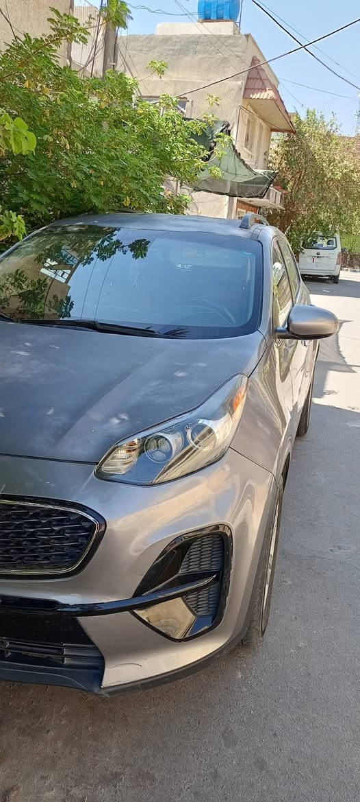 سبورتج ٢٠١٧ وارد امريكي حادثها موضح بالصورة جاملغ وباب وتم تصليحم مكفولة الكير والمحرك والشاصي واللغود والتبريد ومواصفاتها تبريد قطعتين تحكم استيرن جهتين مانع الانزلاق 
ابيها اشخوط في الدعاية وجراد بالبنيد والقمارة 
للبيع  ١٤٠ او المراوس


**إذا كنت صاحب هذا الإعلان وتريد حذفه لأي سبب، رجاءا أرسل رسالة إلى الدعم الفني**