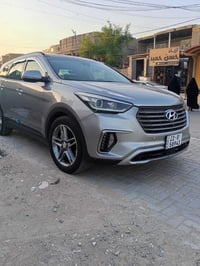 للبيع هيونداي سنتافي وارد موديل 2017 حادثه فقط بالبنيد ماواصل الدواخل ...