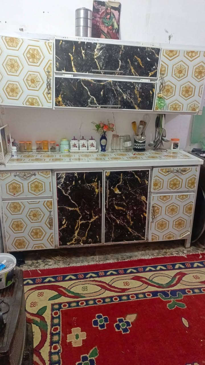 كاونتر نضيف مترين
السعر ١٨٠ ***********
