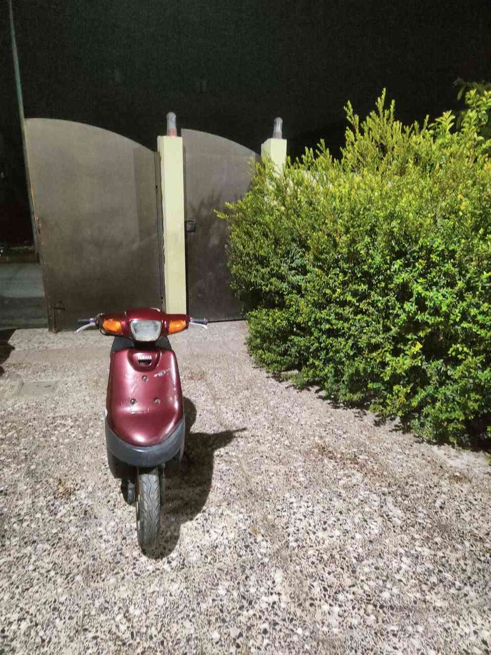 السلام عليكم 
ماطور بوتين للبيع دبل سكريته درع اصلي محرك شرط 
 شاصي شرط ويرمينه شغاله كلها سلف شغال بس باتري يعوزه تحريكه ومعدل يكمز من جواك الماطور جاهز ربع ماتصرف عليه السعر250 وبي مجال مكاني حي صدام الاستفسار 

***********
***********
