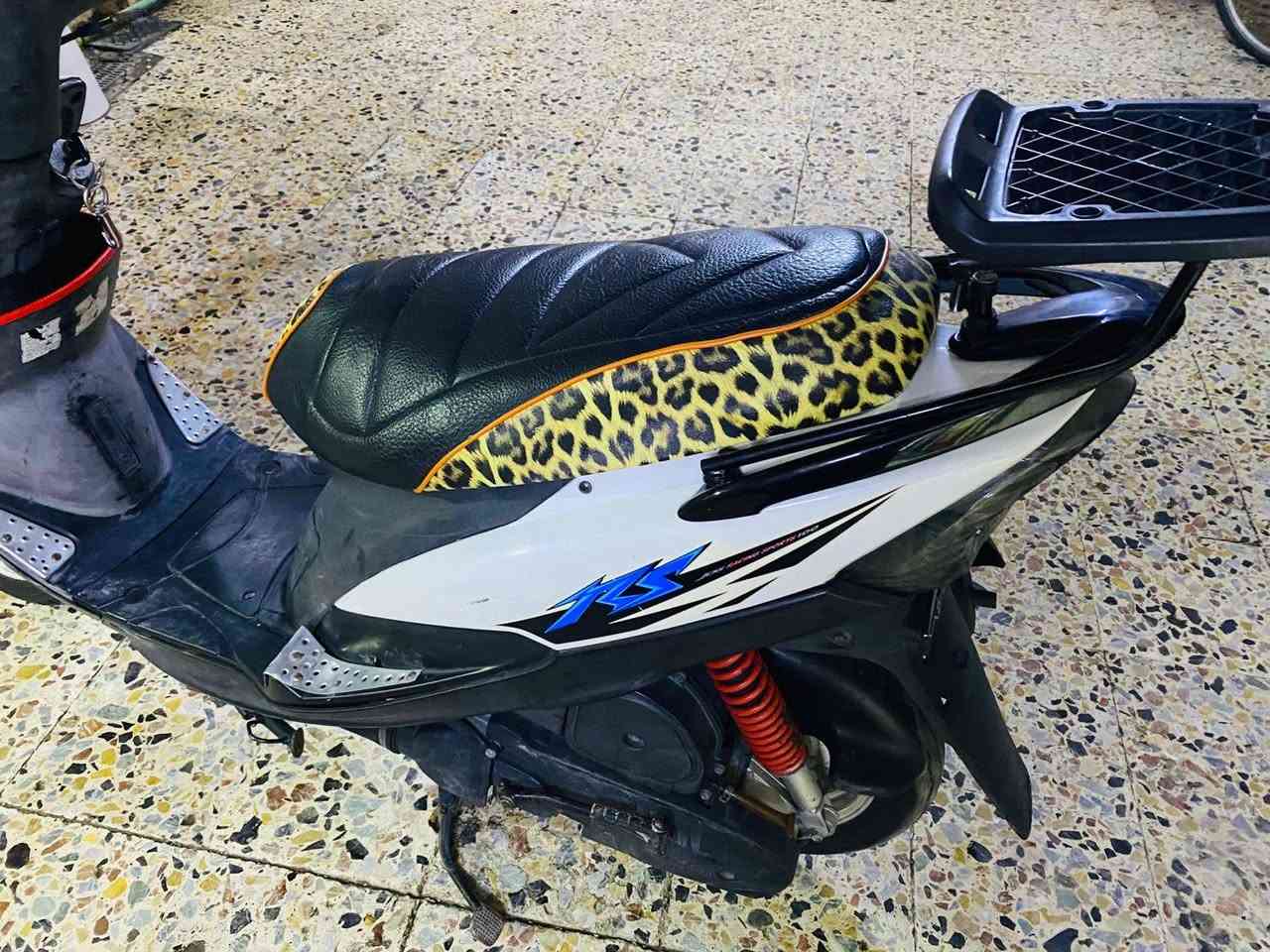 السلام عليكم دراجه ماكس بيضه للبيع نظافتهه فول السعر 750 وبيهه مجال للتواصل الرقم ***********
