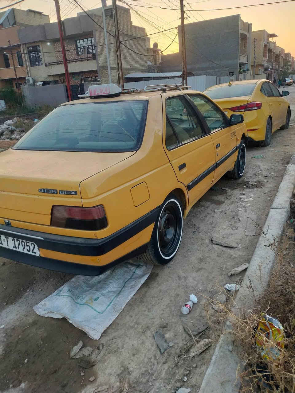 سلام عليكم بيجو 405
موديل 2010 رقم بغداد انكليزي 
عليه غرامه 200 تنزل من سعره 
سعر 29 وبيه مجال 
عنوان بغداد الدورة
***********
اتصل على صاحب السياره 
اني مكلف بل نشر
