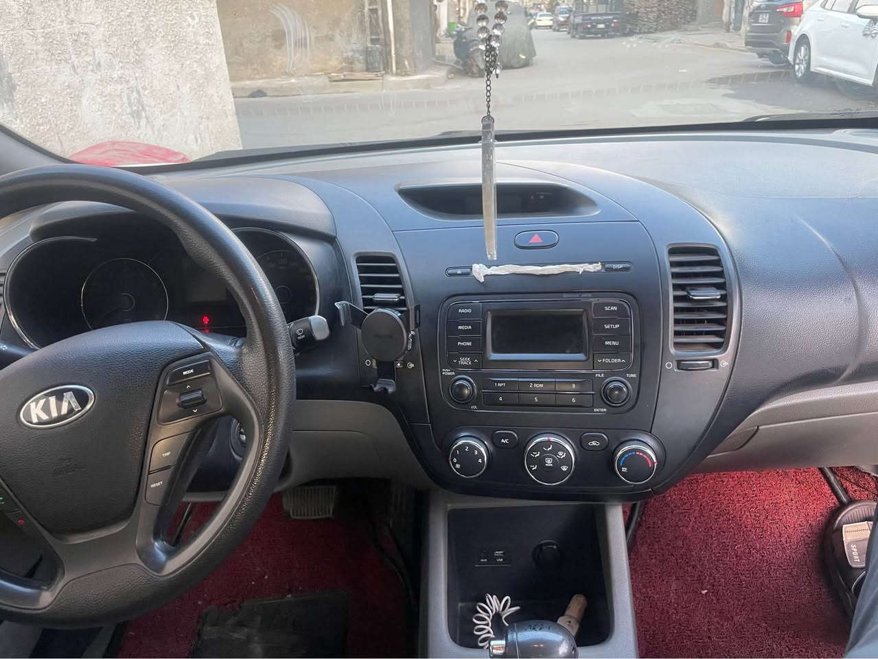 ***********
سياره نص فول 
فتحه مرايت شفط تحكمات بلستيرن كشن جلد محرك 2000 بغداد, العراق
