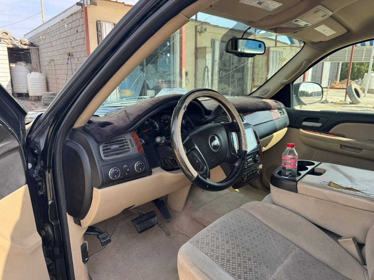 سلام عليكم تاهو موديل 8كير مكينه حداديه تبريد تاير جديد السعر 80بيه مجال العنوان  ناصريه المركز 
بدون سنويه  ***********  بدون مراوس فقط بيع
